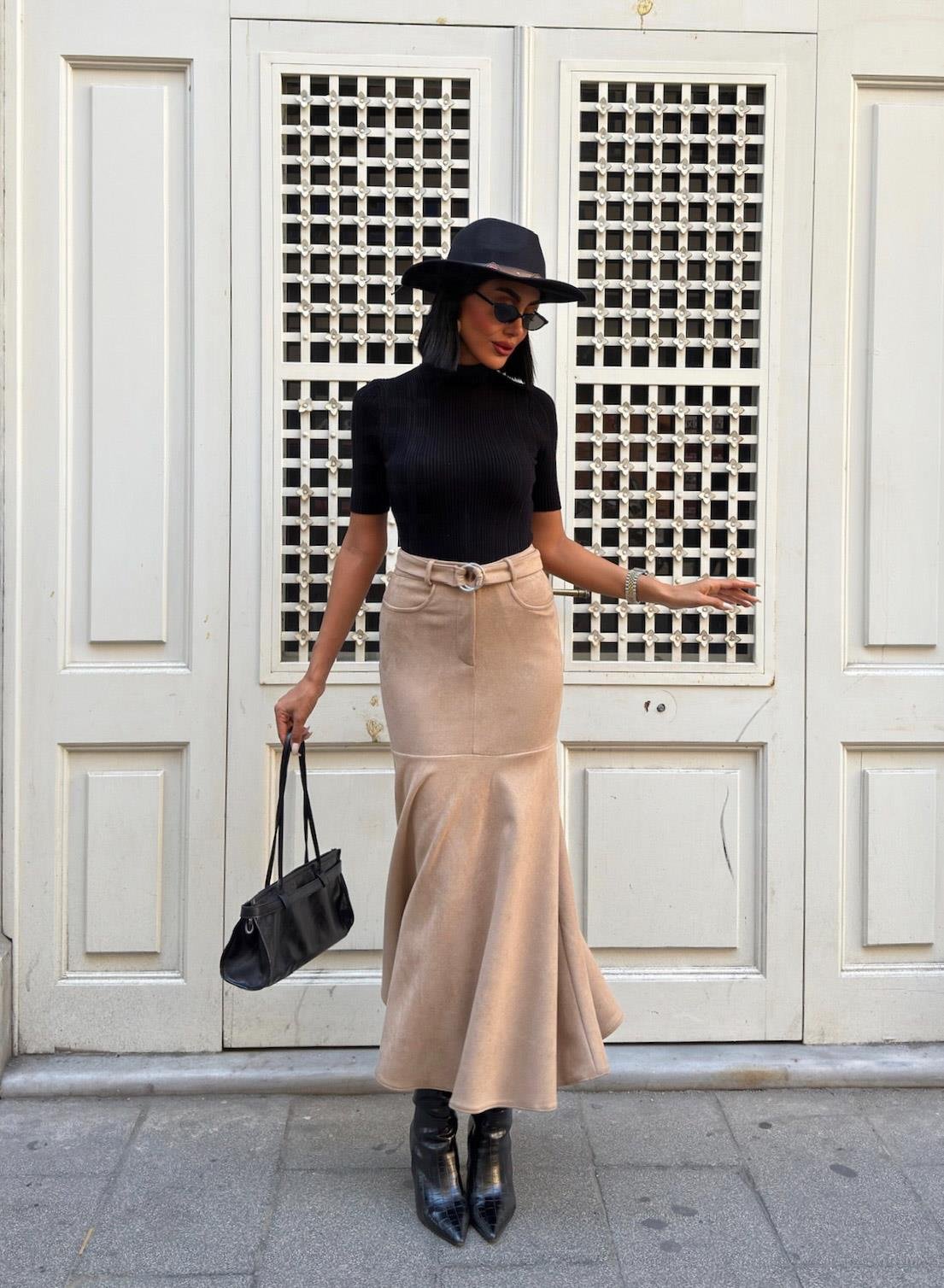 High-Waisted Faux Suede Maxi Skirt with Belt – Elegant A-Line Long Skirt for Women
