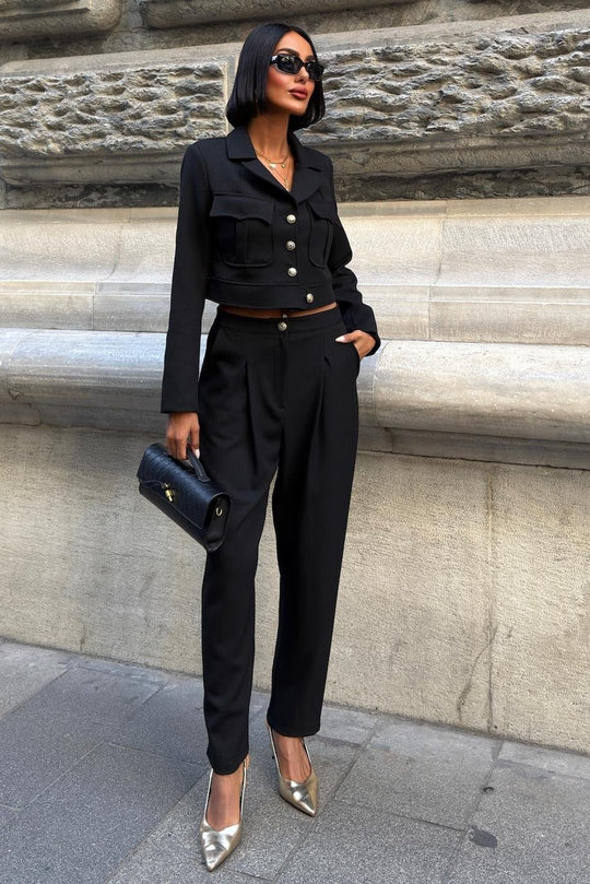 Structured Blazer & Pants Set – Women’s Modern Business Outfit