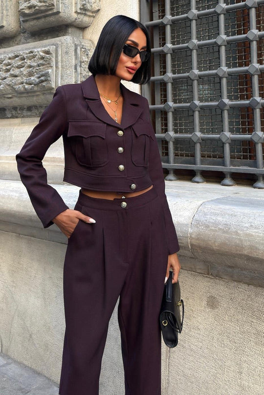 Structured Blazer & Pants Set – Women’s Modern Business Outfit