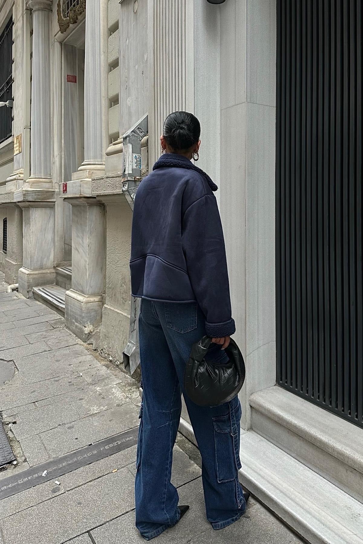 Faux Suede Shearling Jacket – Cozy Streetwear Essential for Effortless Style