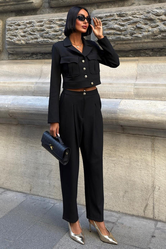 Structured Blazer & Pants Set – Women’s Modern Business Outfit