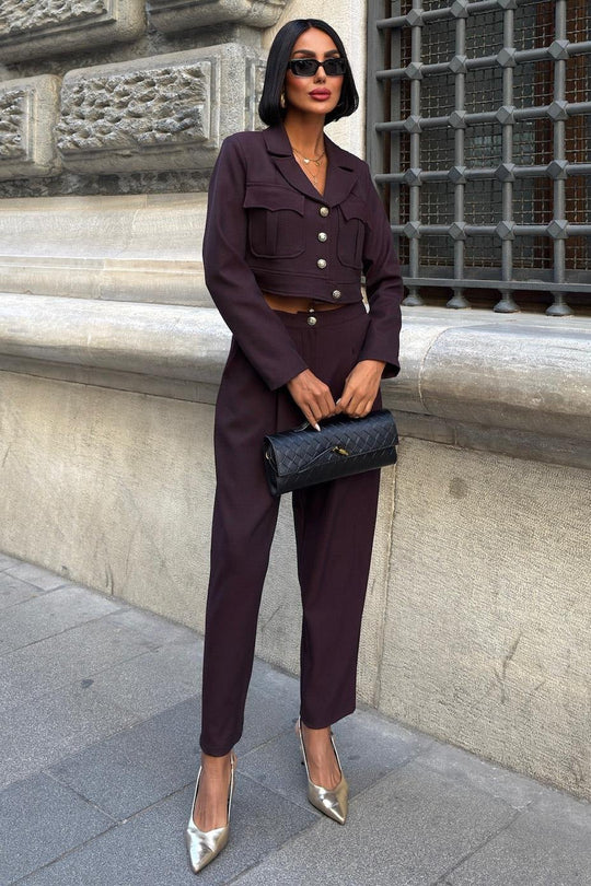 Structured Blazer & Pants Set – Women’s Modern Business Outfit