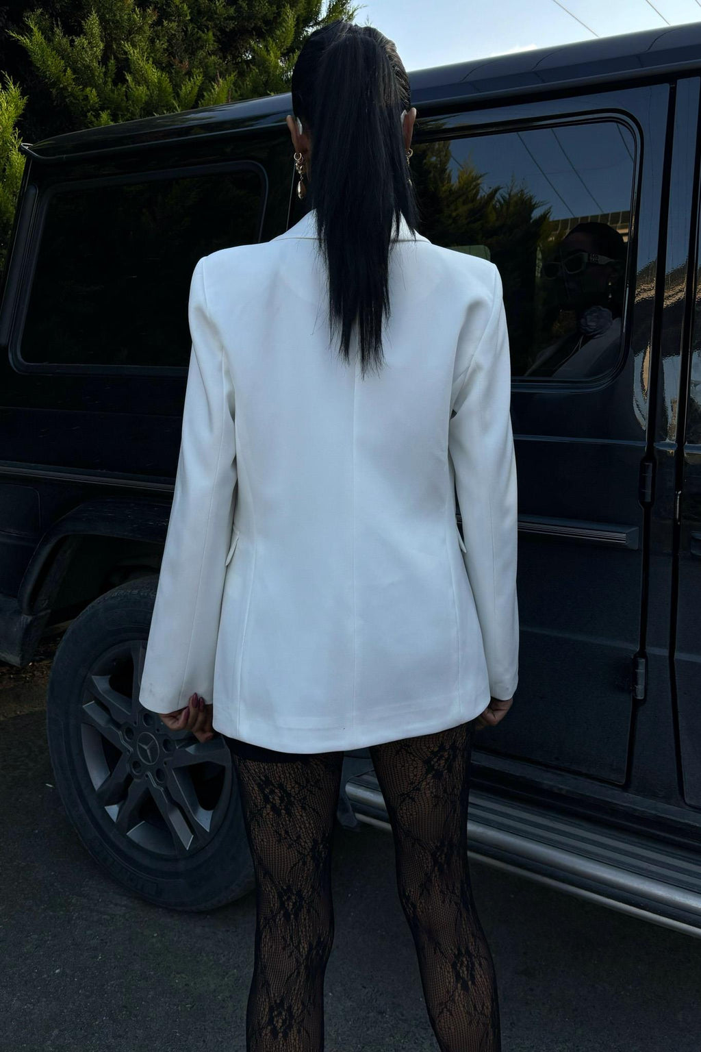 Satin Lapel Classic Blazer – Elegant White Evening Jacket for Women