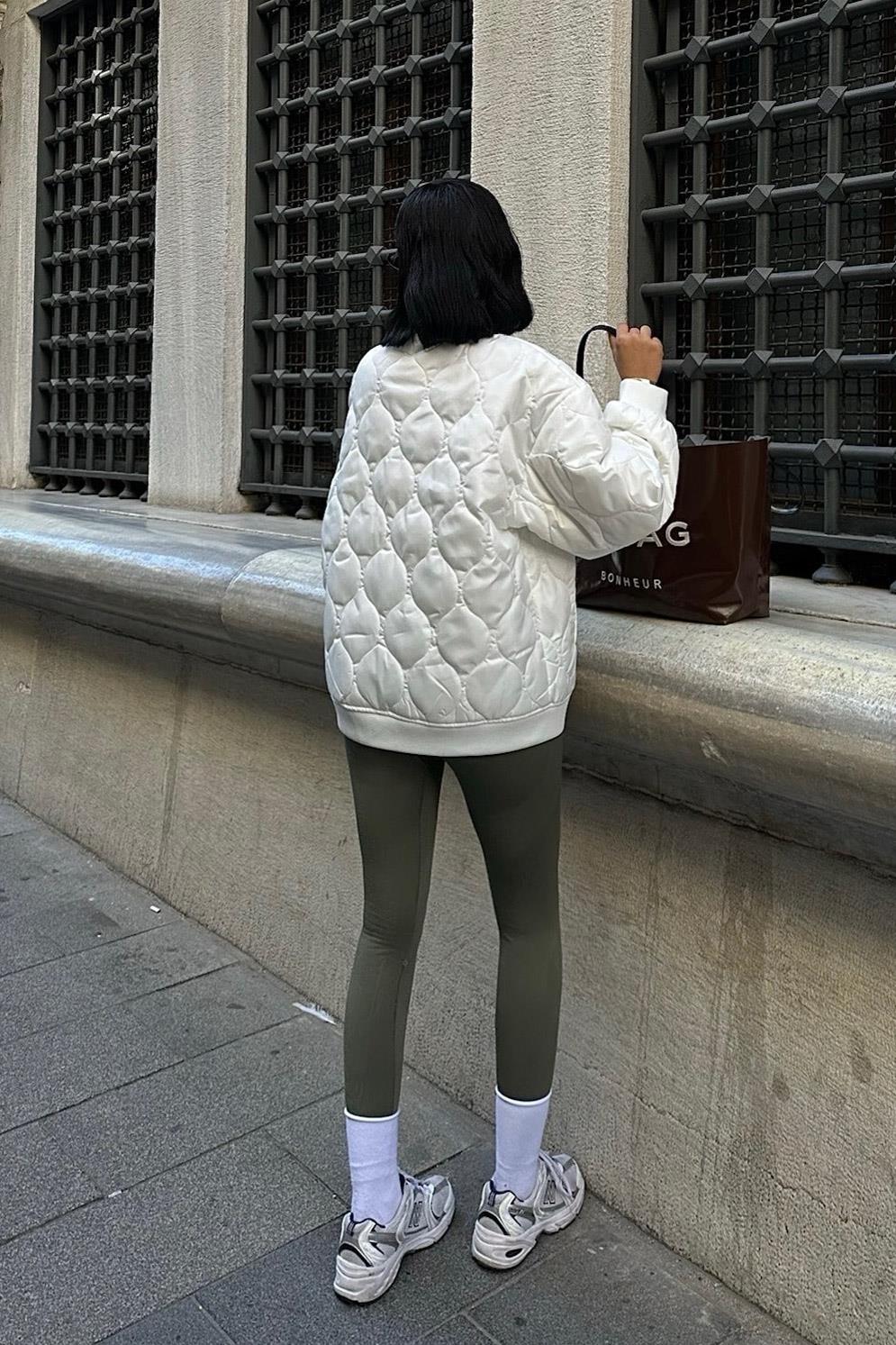 Keep Calm Oversized Quilted Bomber Jacket – Casual Streetwear Style