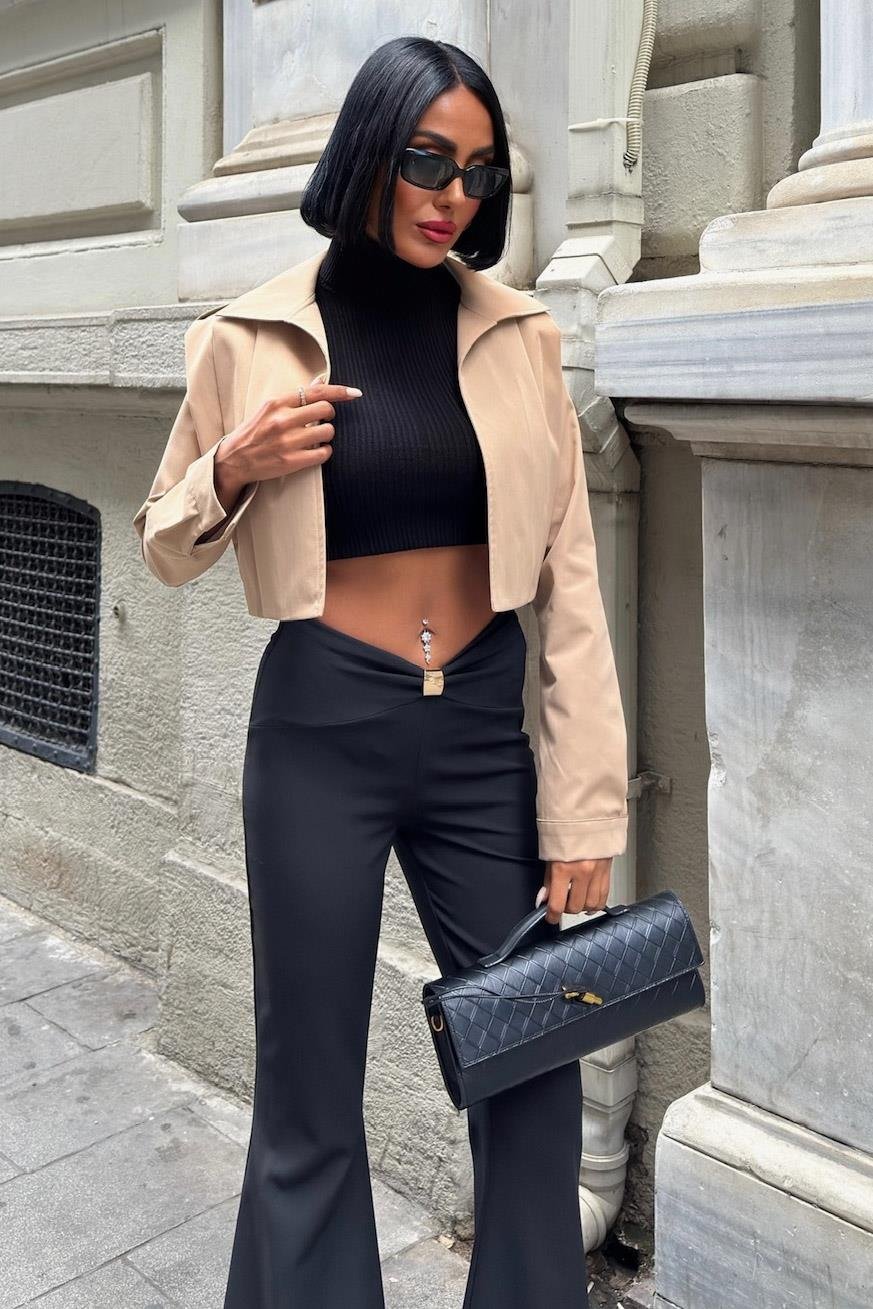 High-Waist Flared Pants with Front Clasp Detail – Elegant Double Fabric Trousers for Women