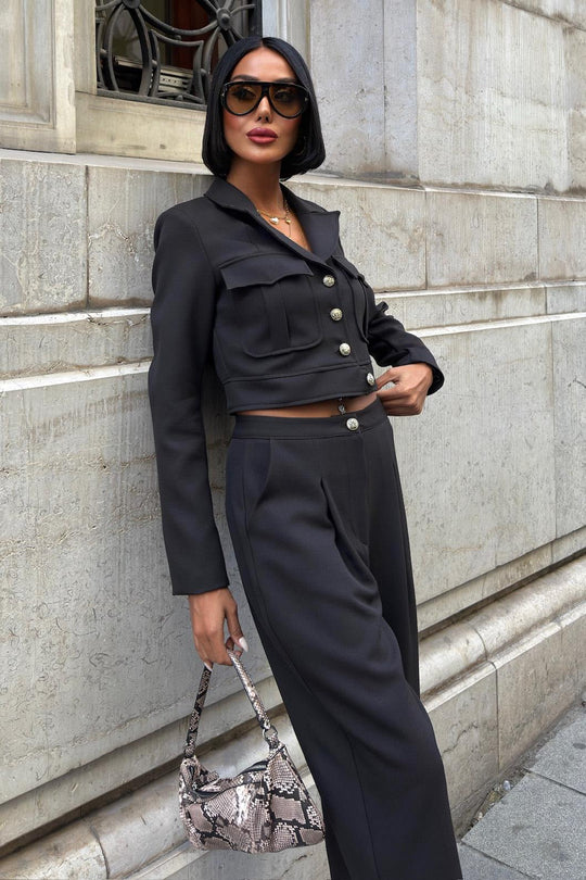 Structured Blazer & Pants Set – Women’s Modern Business Outfit