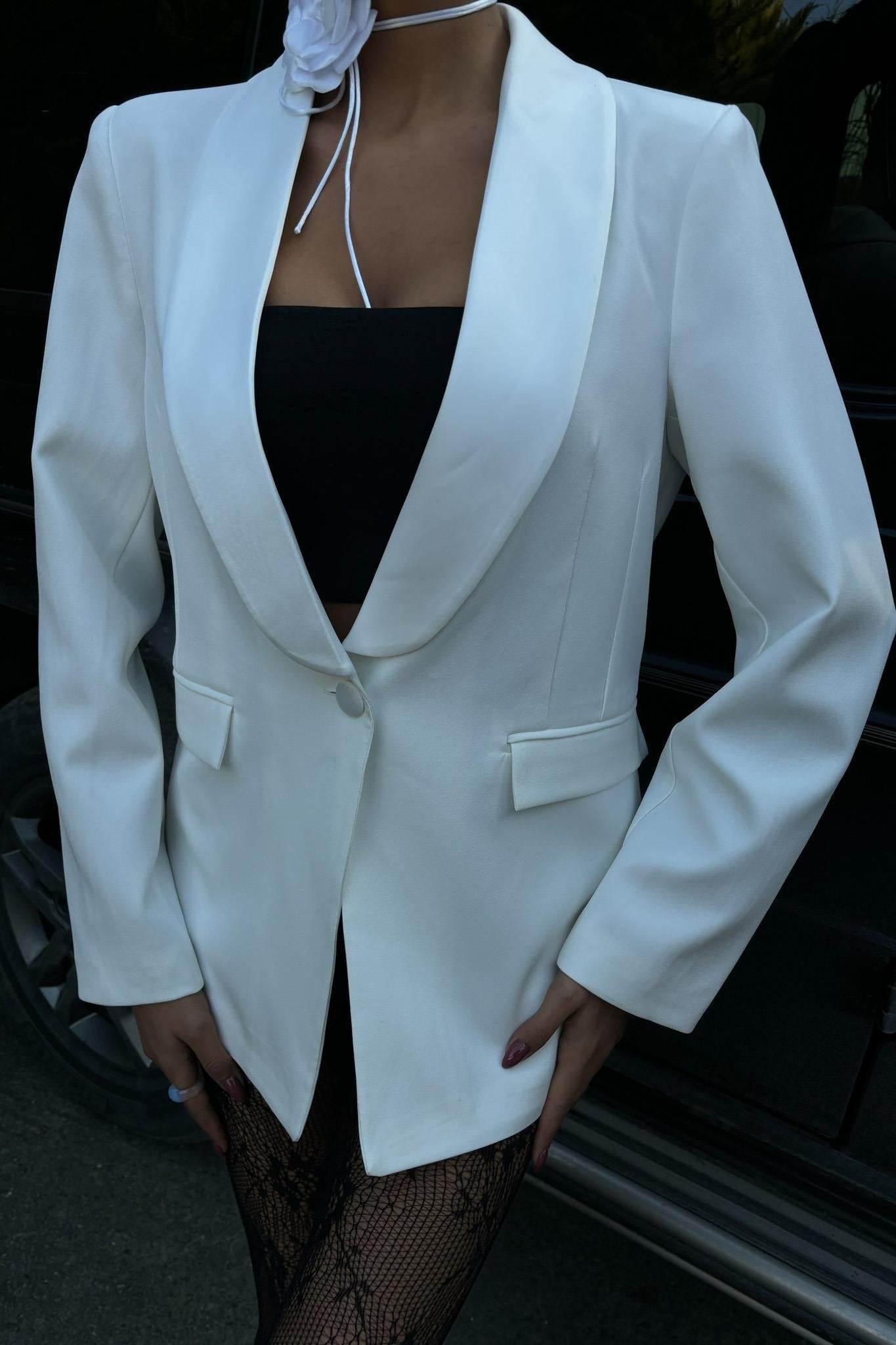 Satin Lapel Classic Blazer – Elegant White Evening Jacket for Women