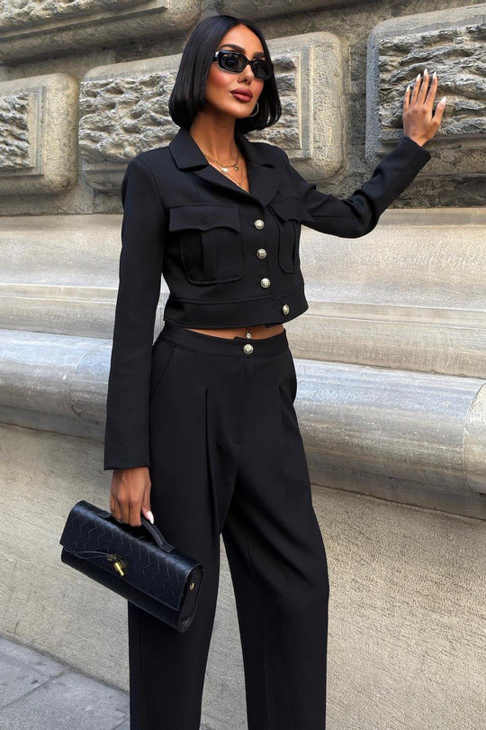 Structured Blazer & Pants Set – Women’s Modern Business Outfit