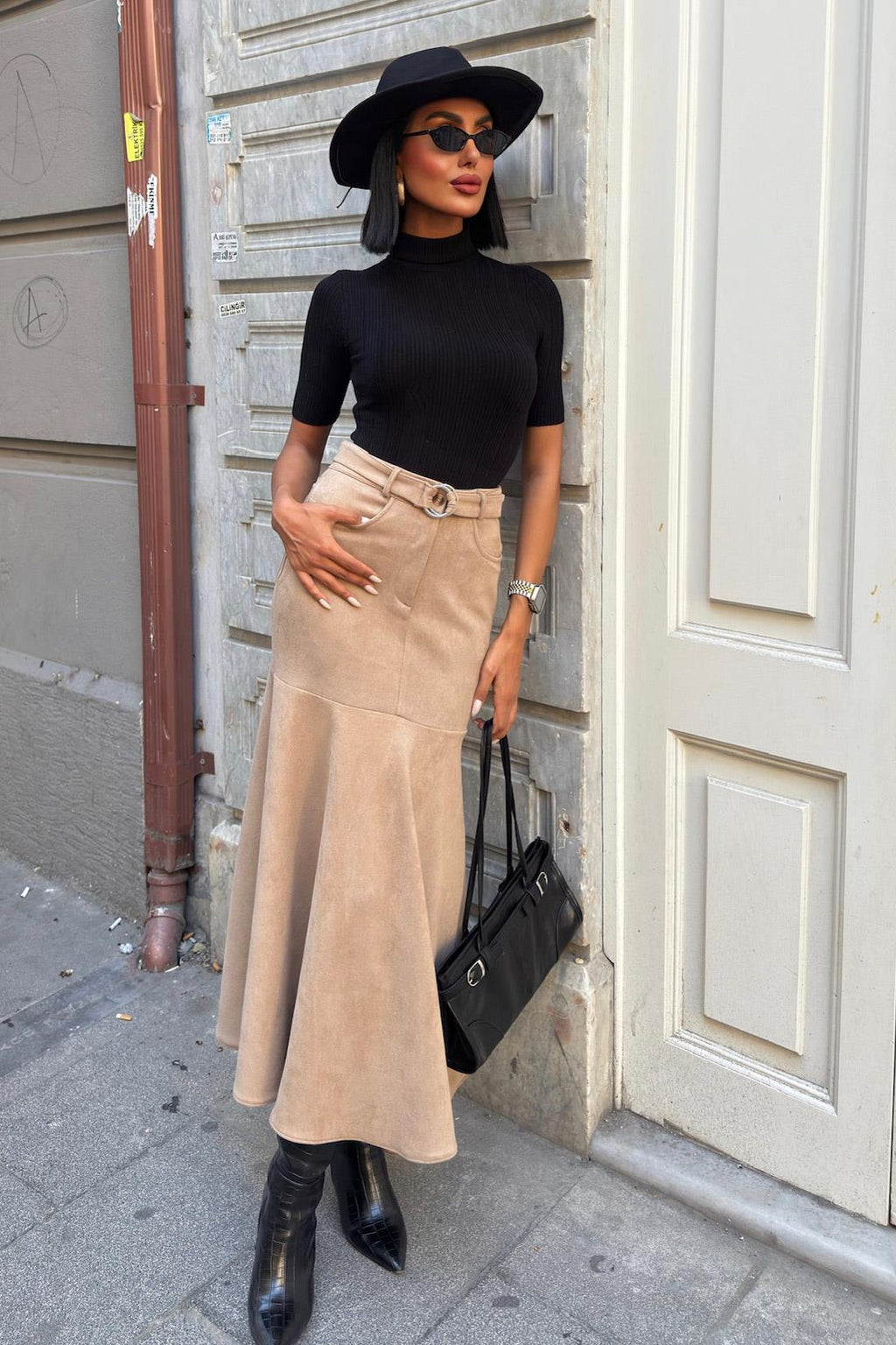 High-Waisted Faux Suede Maxi Skirt with Belt – Elegant A-Line Long Skirt for Women