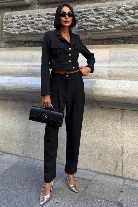 Structured Blazer & Pants Set – Women’s Modern Business Outfit