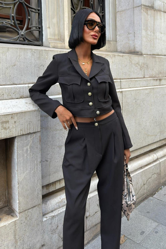 Structured Blazer & Pants Set – Women’s Modern Business Outfit