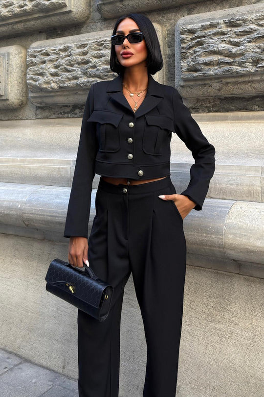 Structured Blazer & Pants Set – Women’s Modern Business Outfit