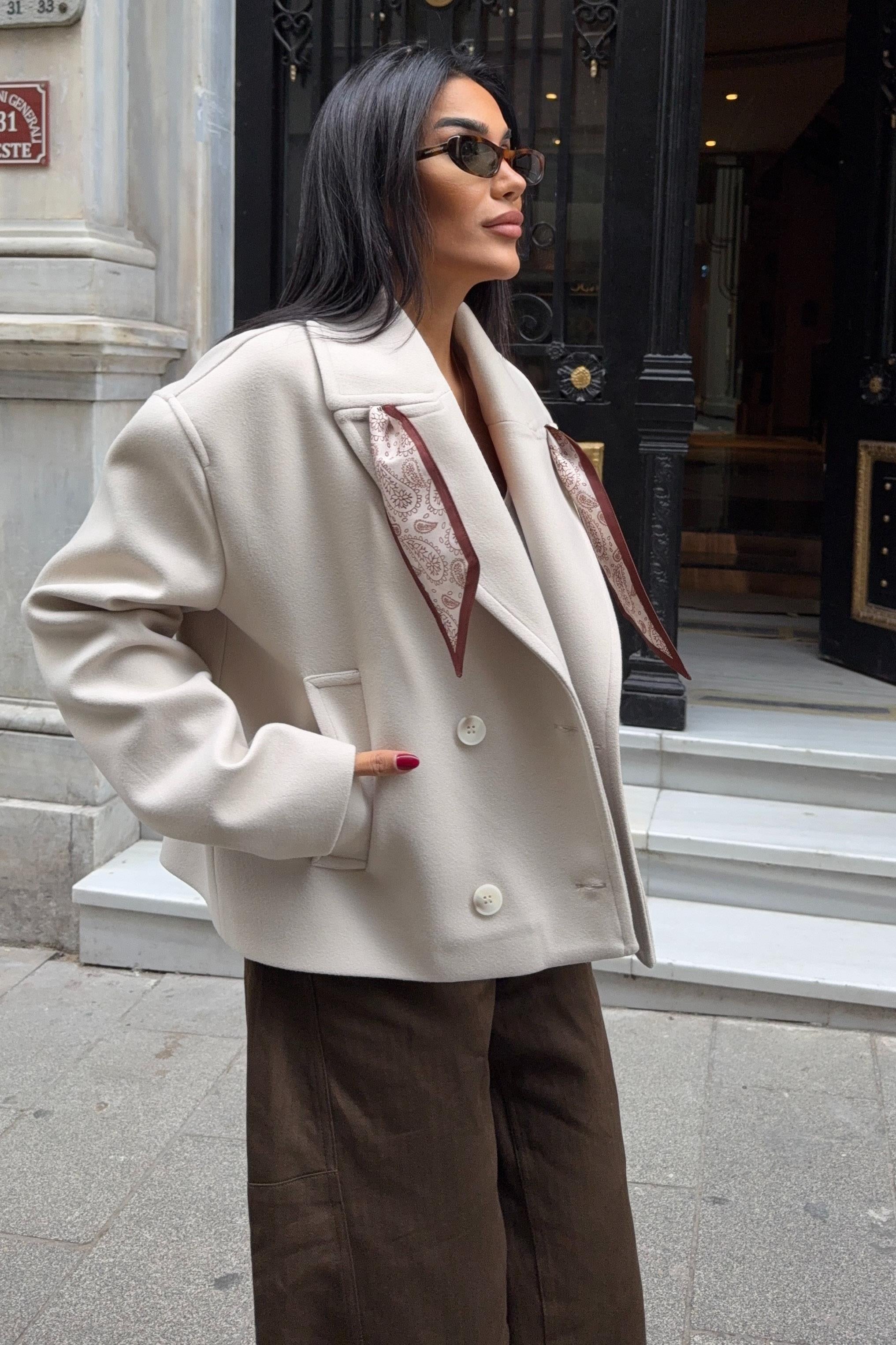 Premium Wool-Blend Short Coat with Scarf Detail – Elegant Casual Jacket for Women