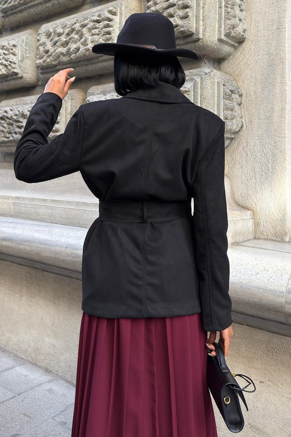 Soft Suede Belted Blazer Jacket – Timeless Chic Outerwear for Everyday Elegance